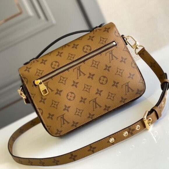 Signature Monogram Belt Bag - Picture 5 of 7